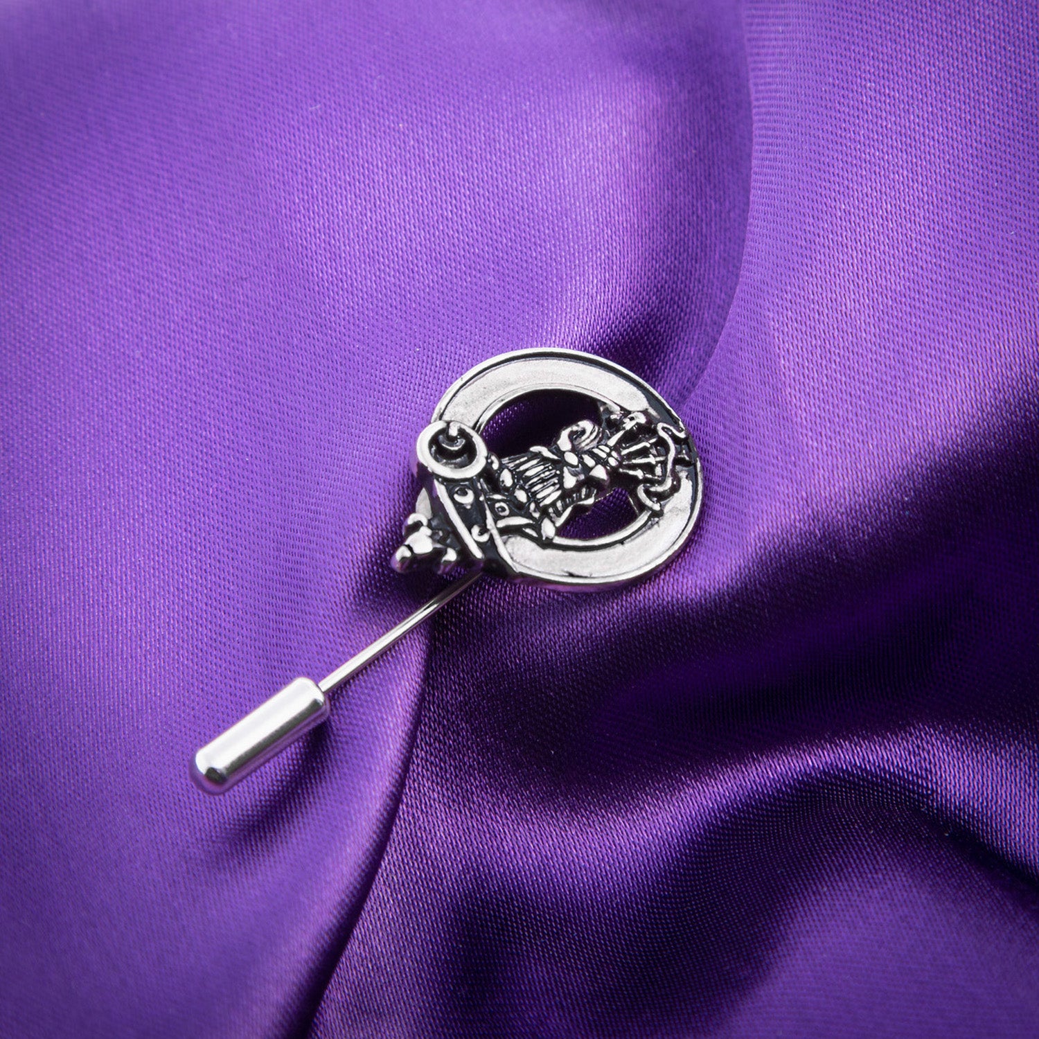 Clan Lapel Pin Piper | The Scotland Shop